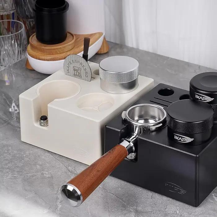 IKAPE Boîte à Expresso 7-en-1 51/54/58MM, Organisateur de Rangement pour Accessoires de Café, Boîte à Outils Universelle pour Bar à Expresso Noir/Blanc