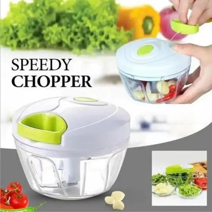 Hachoir à viande manuel en plastique gris clair pour cuisine artisanale et préparation de viandes et fruits occasions spéciales