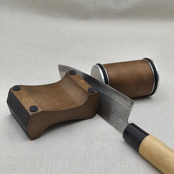 Affûteur de couteaux roulant