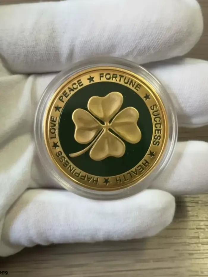 Pièce de monnaie peinte trèfle à quatre feuilles porte-bonheur, ronde en métal de 4 cm, souvenir commémoratif pour la décoration intérieure