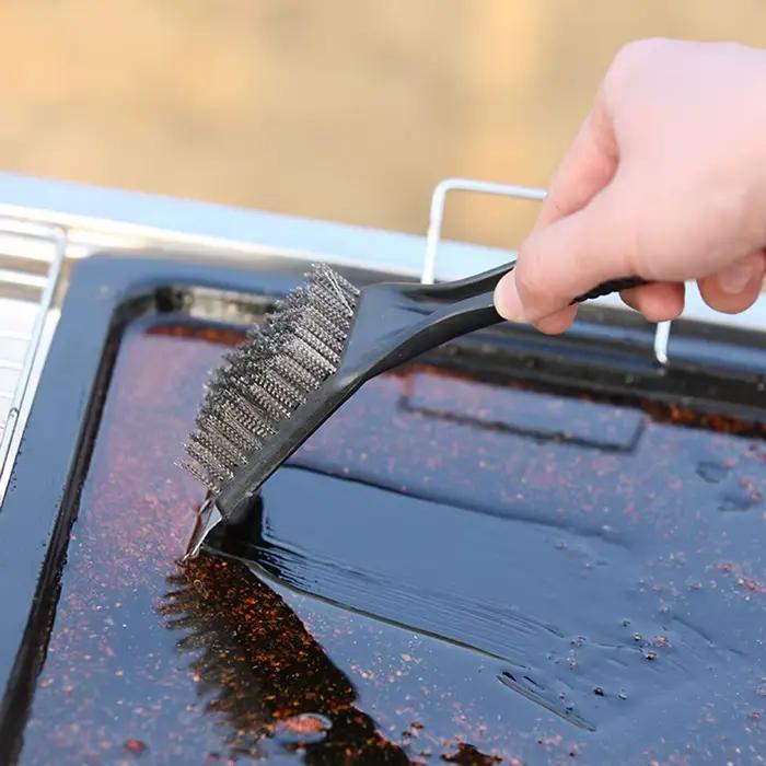 Brosse pour Barbecue Accessoire de Cuisine Poils en Fil d'Acier Inoxydable Grattoir Nettoyeur de Grille Polyvalent pour Tous Types de Grills Occasions Familiales et Amicales