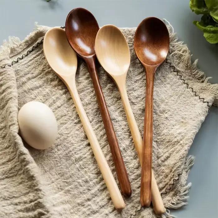 Ustensile de cuisine, outils cuillère en bois