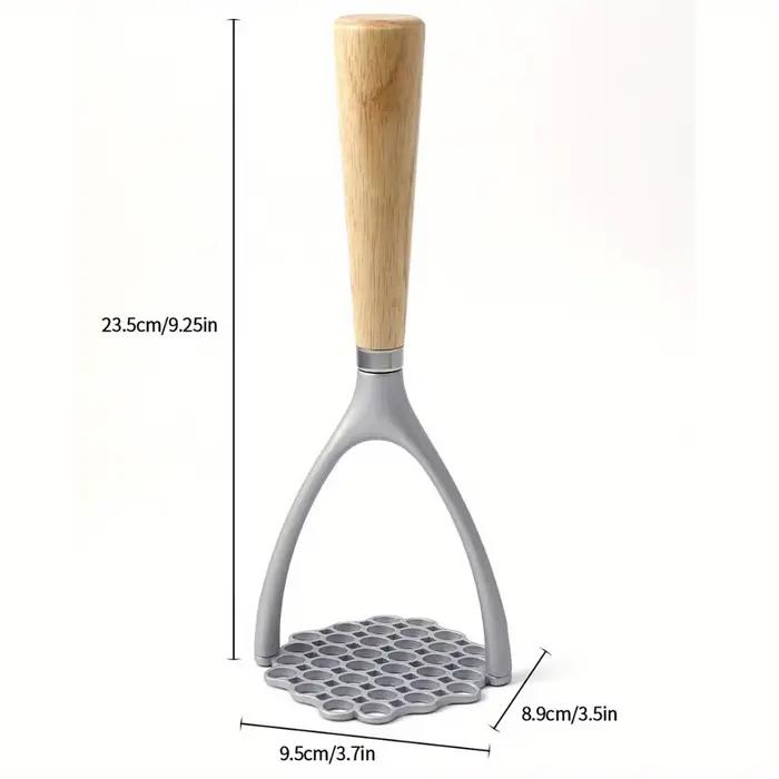 Presse-purée manuel avec manche en bois