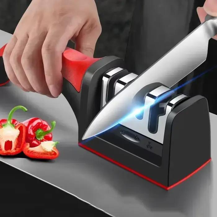 Aiguiseur de couteaux multifonction trois-en-un avec base antidérapante pour couteaux de cuisine céramique aluminium allié eco-friendly pour cuisine efficace et sûre