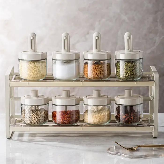 Pot à épices en verre avec cuillère