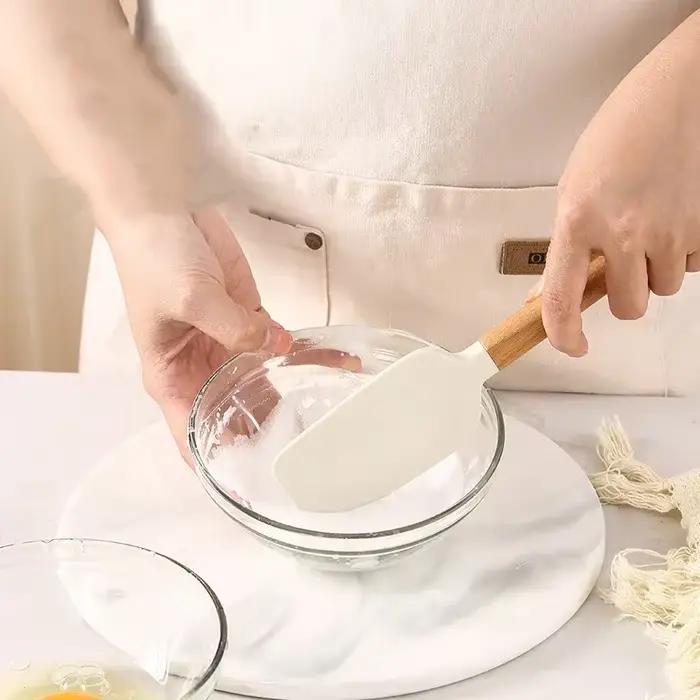 Grattoir à beurre de cuisine, outils de cuisson, spatule mélangeur pour pâtisserie et accessoires de pâtisserie, chocolat blanc, manche en bois, ustensiles à gâteaux