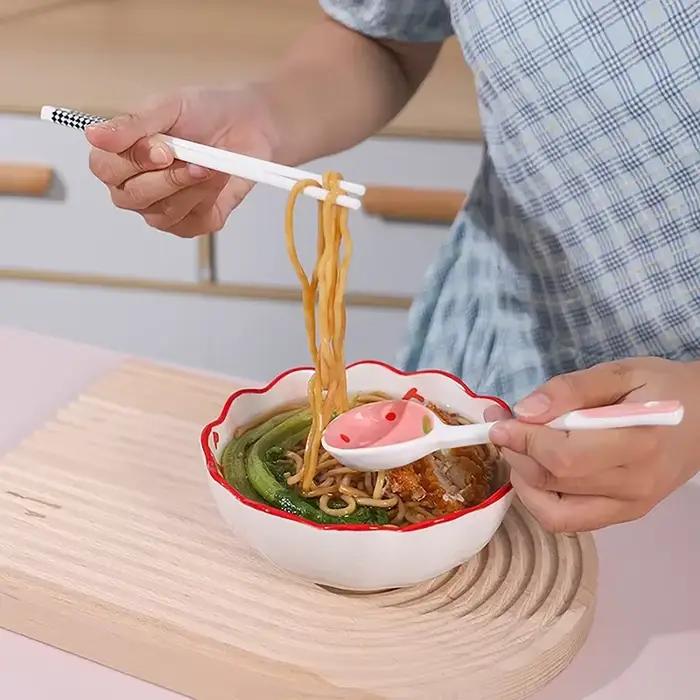 Cuillère à soupe en céramique fraise Kawaii, mignonne crème glacée coréenne peinte à la main café De