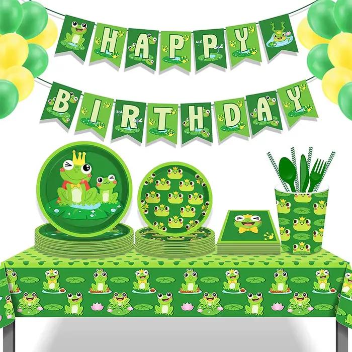 Décoration de gâteau d'anniversaire en forme de grenouille de dessin animé
