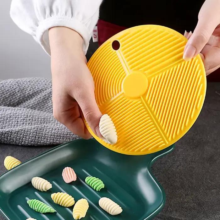 Planche Gnocchi en plastique bricolage planches fabrication Spaghetti, moule à pâtes fait à main avec trou suspension outil alimentaire pour Macaroni épingle à nouilles