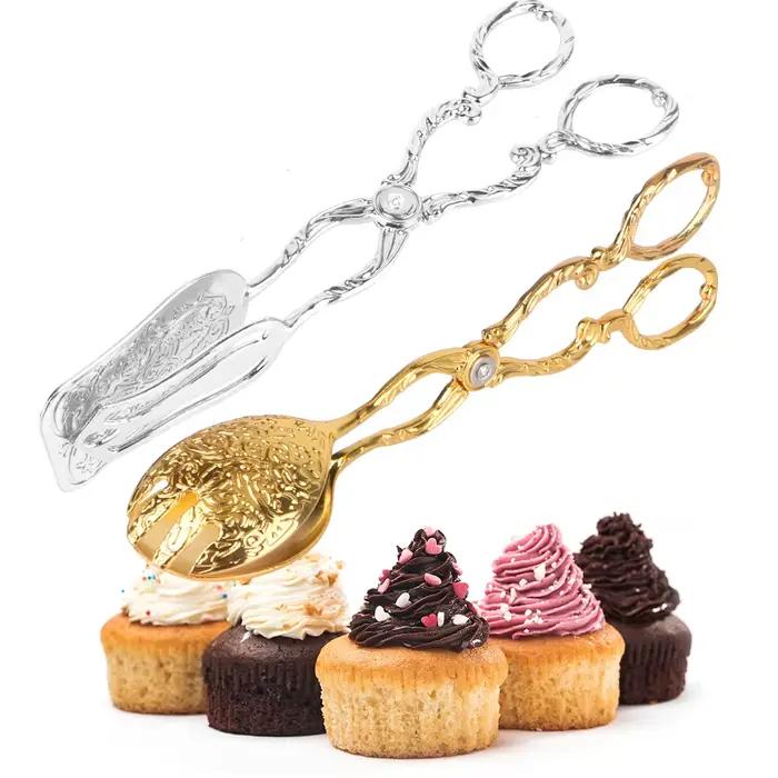 Pince à salade et pâtisserie