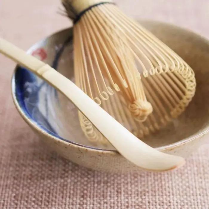 Fouet Matcha avec manche Long