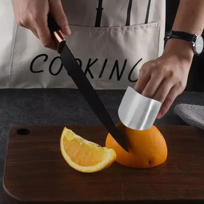 ㈅ Protège-doigts en acier inoxydable pour la cuisine – Protection sûre et durable pour couper et hacher – Gadget de cuisine indispensable