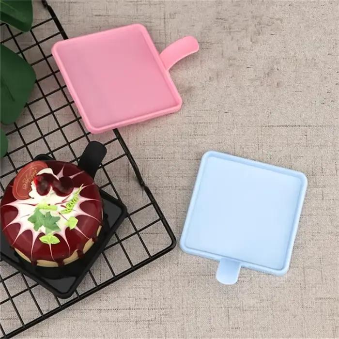 Ensemble de présentoirs à gâteaux en carton doré