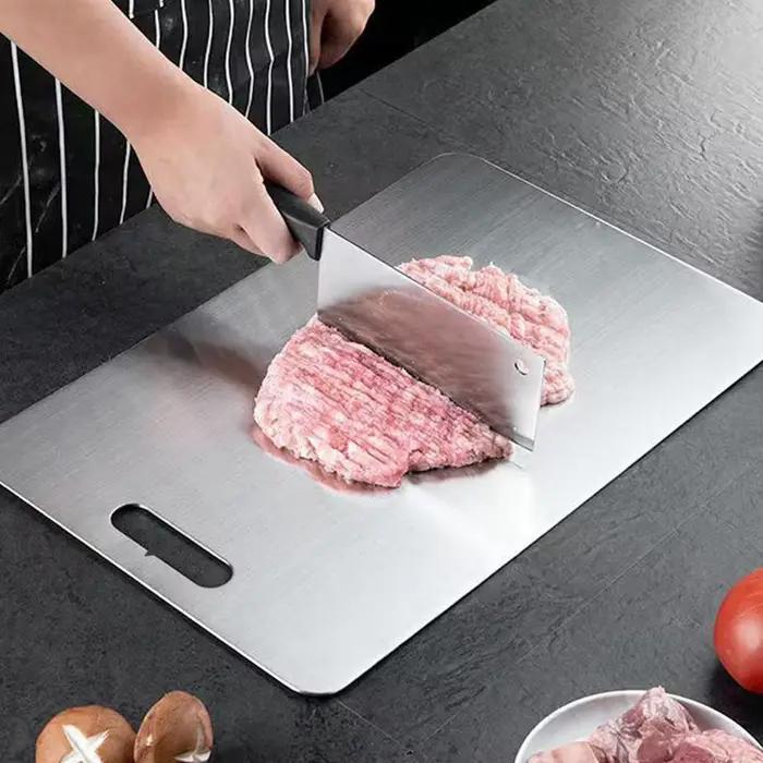 Planches à découper en titane pour cuisine