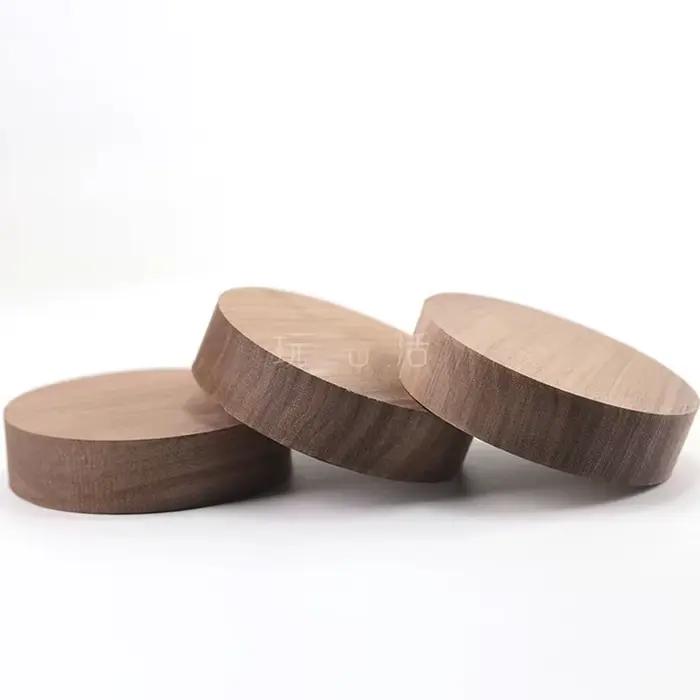 Bloc de bois rond en noyer noir naturel