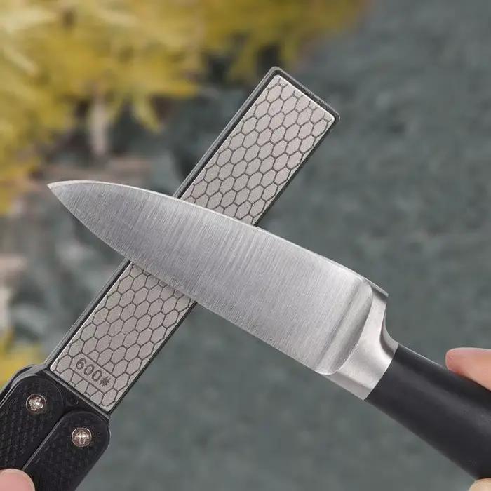 Aiguiseur de couteaux pliable double face