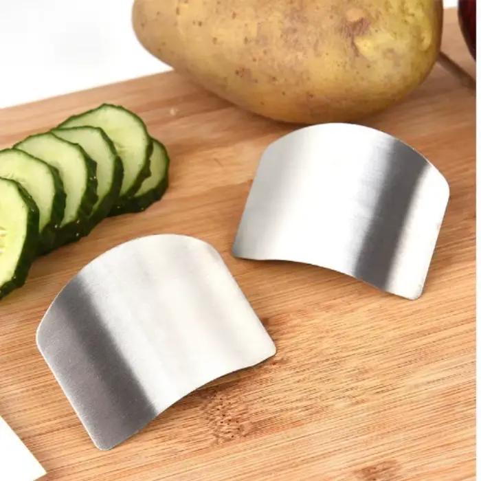 ㈅ Protège-doigts en acier inoxydable pour la cuisine – Protection sûre et durable pour couper et hacher – Gadget de cuisine indispensable
