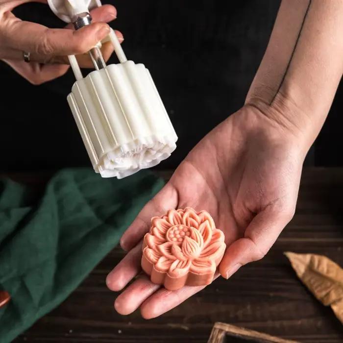 Cadeau exquis gaufrage outils de pâtisserie à pression manuelle fabrication de gâteaux moule à gâteau de lune