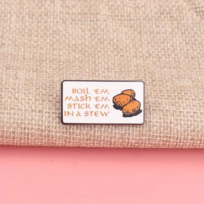 Broche purée de pommes de terre et mijotée Le Seigneur des Anneaux, accessoire de badge drôle.