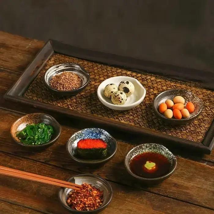 Plat d'assaisonnement japonais créatif en céramique