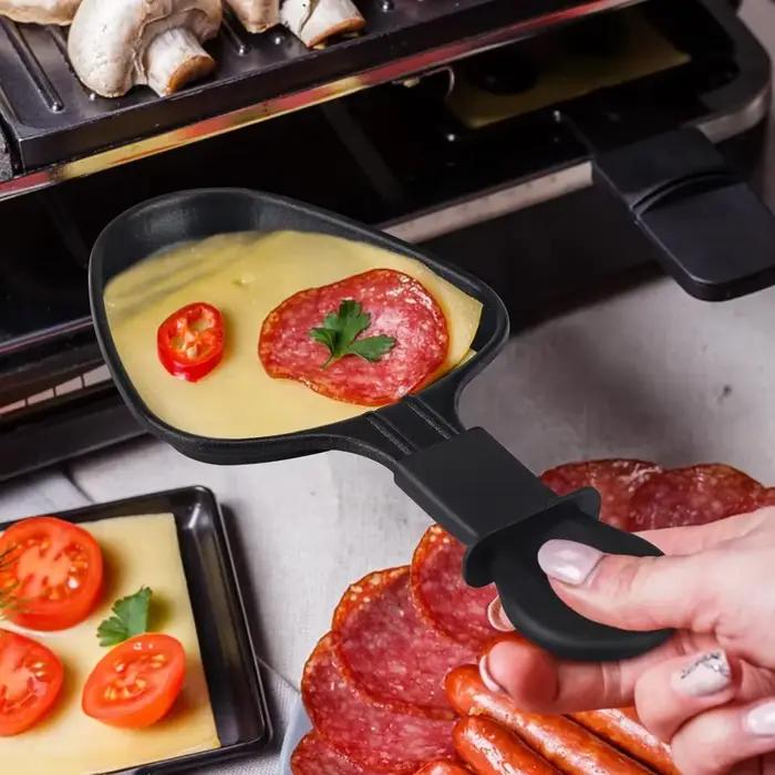 Ensemble de casseroles à raclette à fromage et 4 pelles en bois
