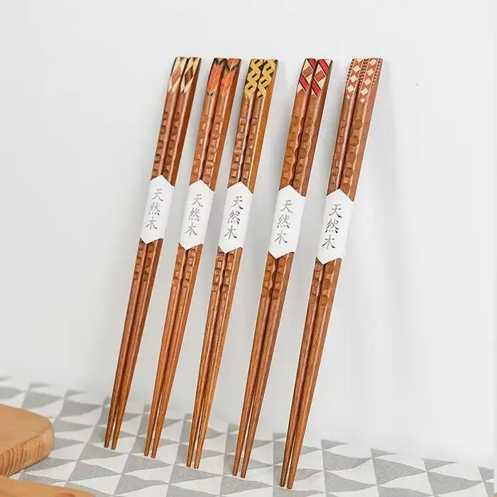 Baguettes japonaises en bois naturel faites à la main, opaques et en bois, ensemble de baguettes à sushi, cadeau de valeur, ligne de nourriture chinoise