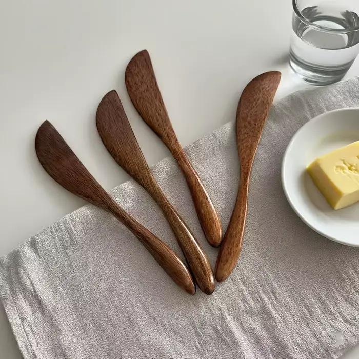 Ensemble de couteaux à fromage et à beurre en bois massif