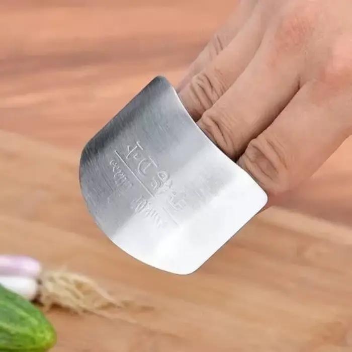Protège-doigts en acier inoxydable pour sécurité et confort en cuisine ustensiles de cuisine innovants pour préparation de repas sans risque de blessure