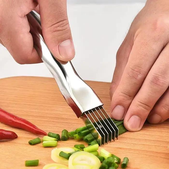 Couteau de cuisine en acier inoxydable pour hacher l'oignon vert avec un design de manche incurvé