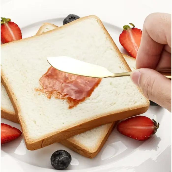 Couteau à beurre en acier inoxydable multifonctionnel pour fromage confiture et pain variété de couleurs pour cuisine moderne occasions spéciales