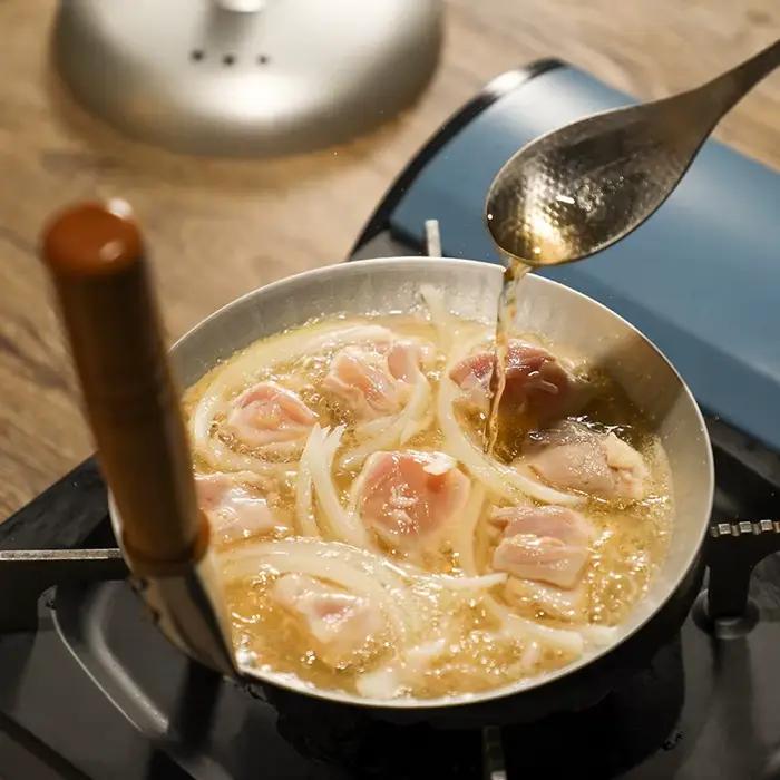 Poêle à frire à manche droit de cuisine japonaise avec couvercle