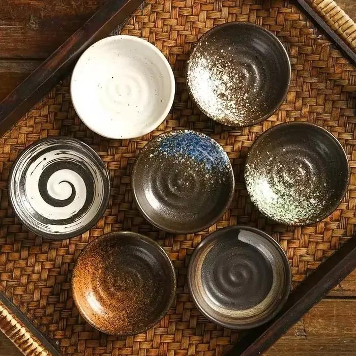 Plat d'assaisonnement japonais créatif en céramique