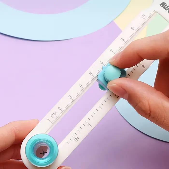 Multifonctionnel 360 ° machine de découpe circulaire portative rotative - avec bouton bleu réglable, fournitures de bureau et scolaires