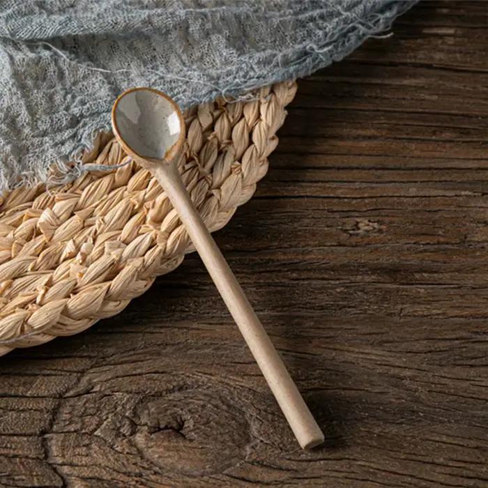 Cuillère à Dessert à Long Manche en Céramique Gris Clair ou Vert Clair Pour Amateurs de Cuisine Occasions Spéciales