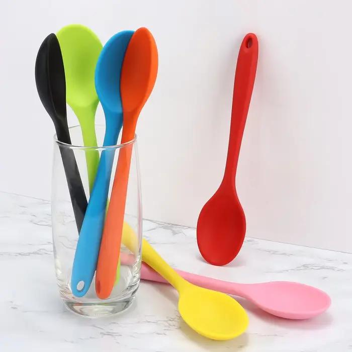 Cuillère à nouilles en Silicone à Long manche, mélange de salade de riz, cuillère à café de cuisine, cuillère à salade, cuillère à assaisonnement, vaisselle