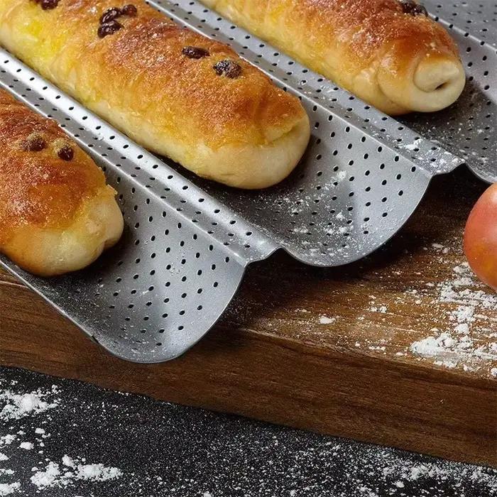 Plateau de cuisson 1 pièce pour baguettes, moule à pain, ustensile de pâtisserie antiadhésif en acier inoxydable pour la maison, baguettes moelleuses et savoureuses, outil de boulangerie à domicile