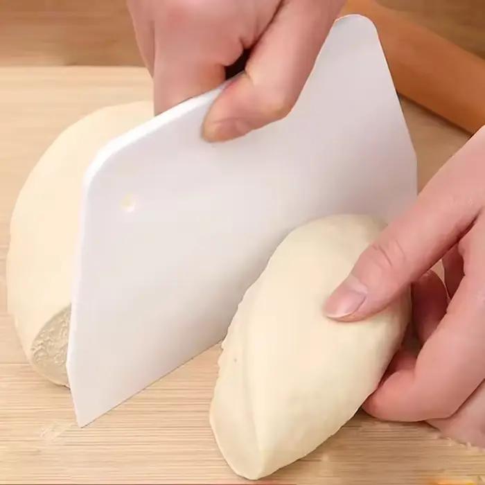 Coupe-pâte multifonctionnel et racloir à bol pour pâte à pain
