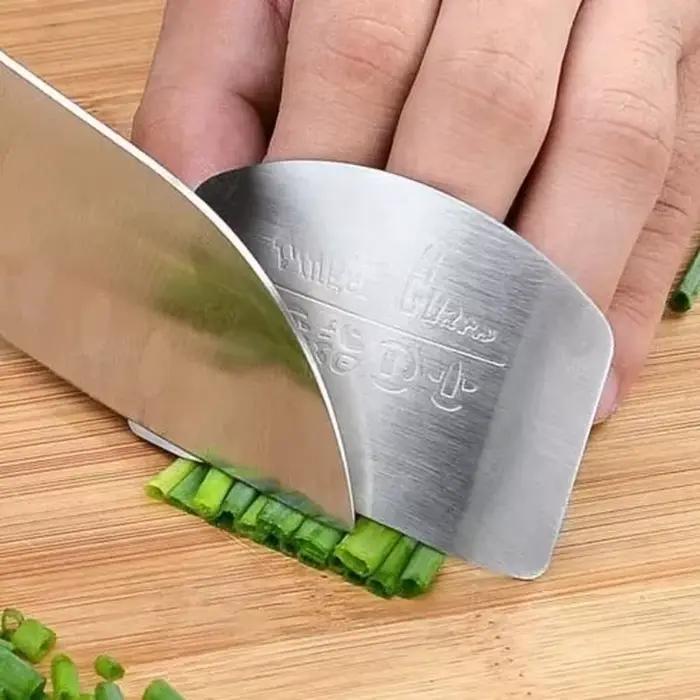 Protège-doigts en acier inoxydable pour sécurité et confort en cuisine ustensiles de cuisine innovants pour préparation de repas sans risque de blessure