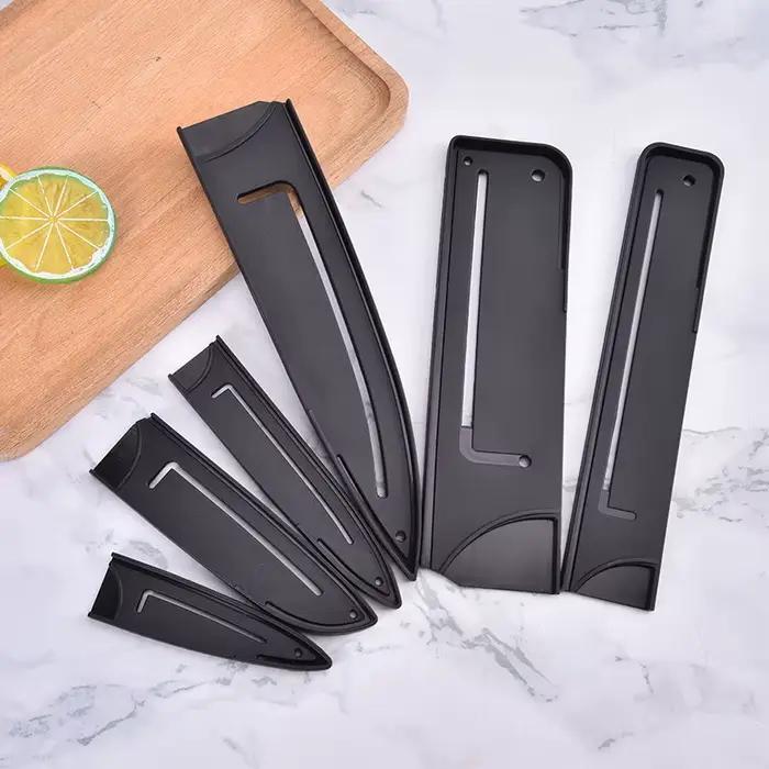 Fourreau de couteau en plastique noir