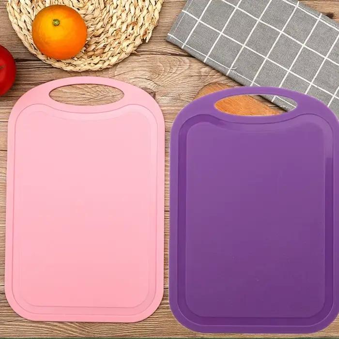 Planche à découper en plastique coordonnante