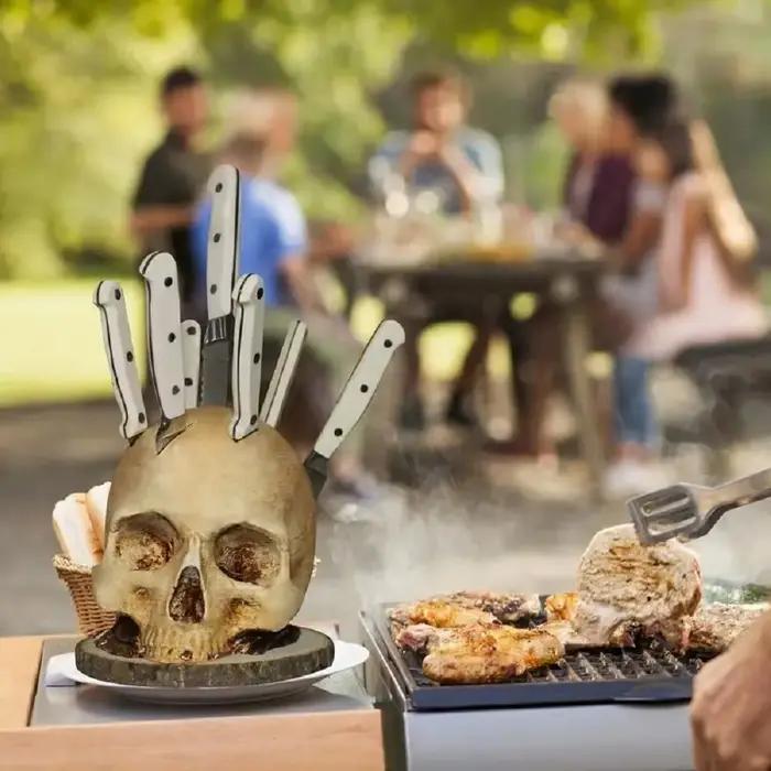 Porte-couteaux tête de mort Seton en résine blanche pour rangement et décoration de cuisine occassions spéciales