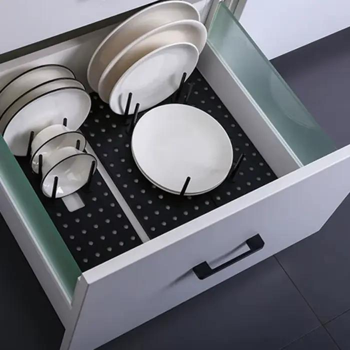 MELRetractable Britware T1 Panneau perforé, MELOrganisateurs pour la cuisine, Rangement d'assiettes réglables