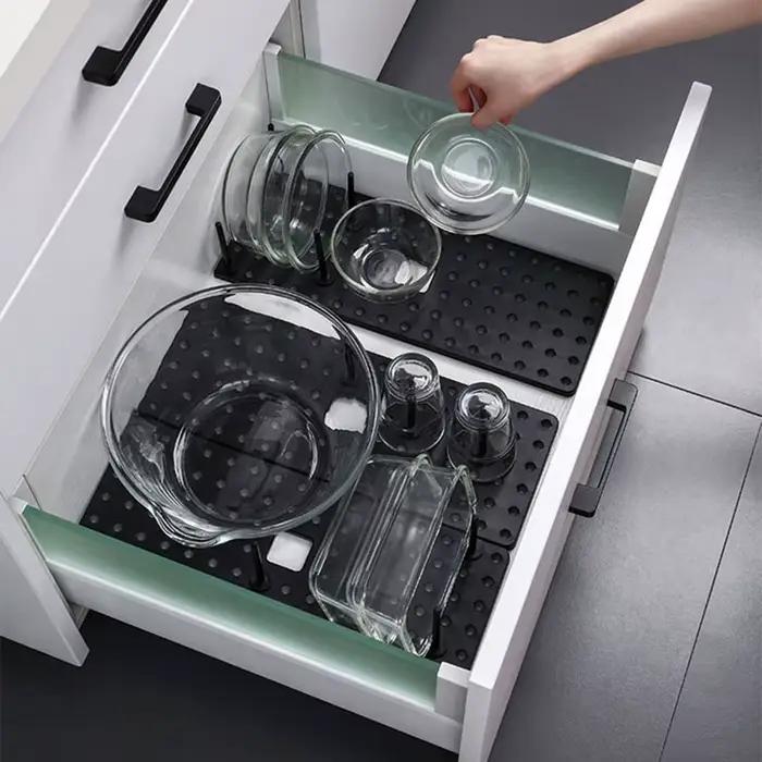 MELRetractable Britware T1 Panneau perforé, MELOrganisateurs pour la cuisine, Rangement d'assiettes réglables