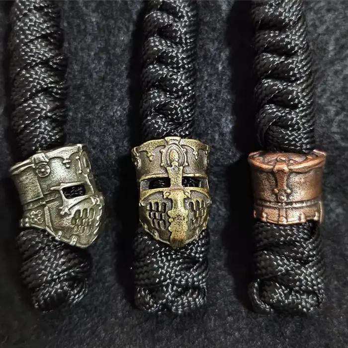 Pendentifs paracorde en alliage d'aluminium, guerrier spartiate, casque, couteau, perles, lanière tissée à la main, porte-clés de voiture, extérieur EDC