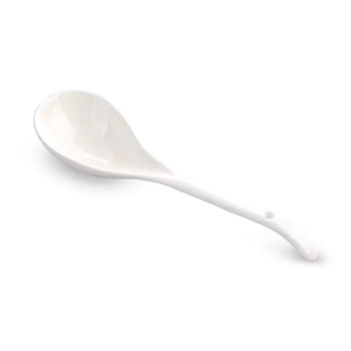Louche de cuisine à long manche