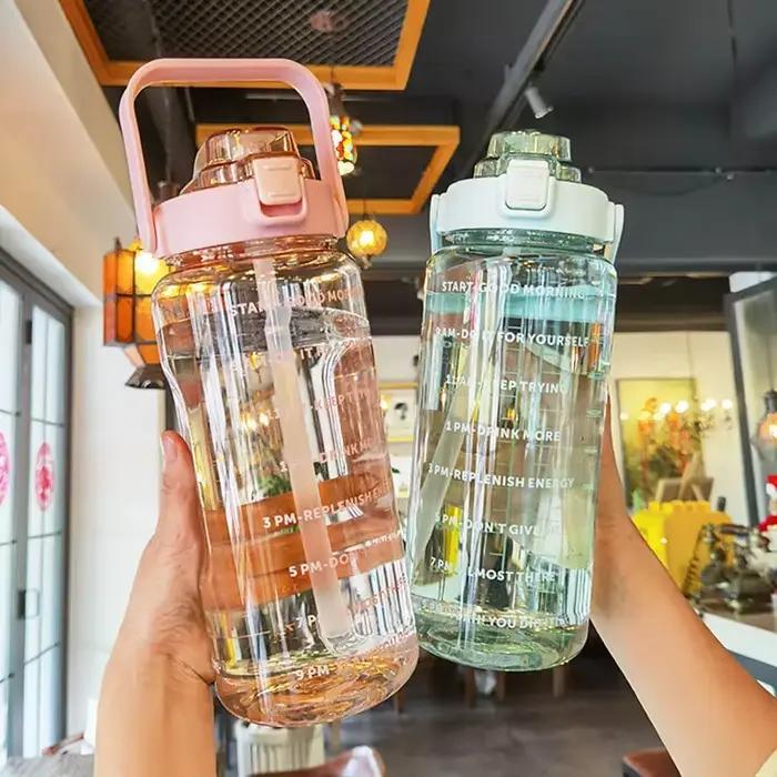 Bouilloire en plastique de 2 litres