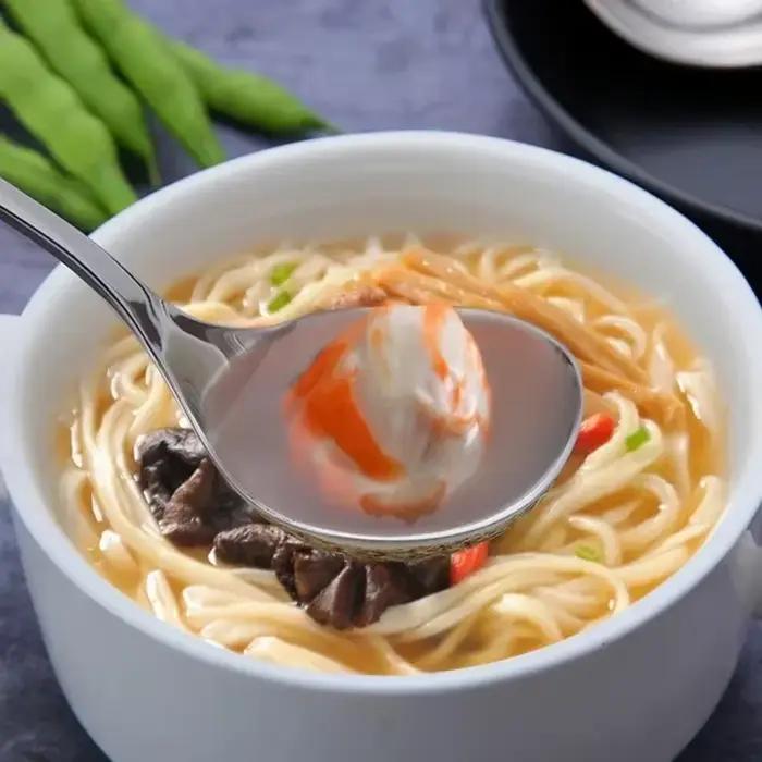 Cuillère à soupe épaisse à long manche en acier inoxydable