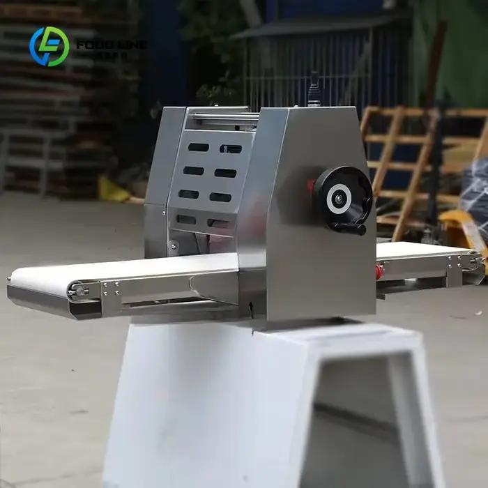Laminateur à croissants à rouleaux personnalisé de petite taille