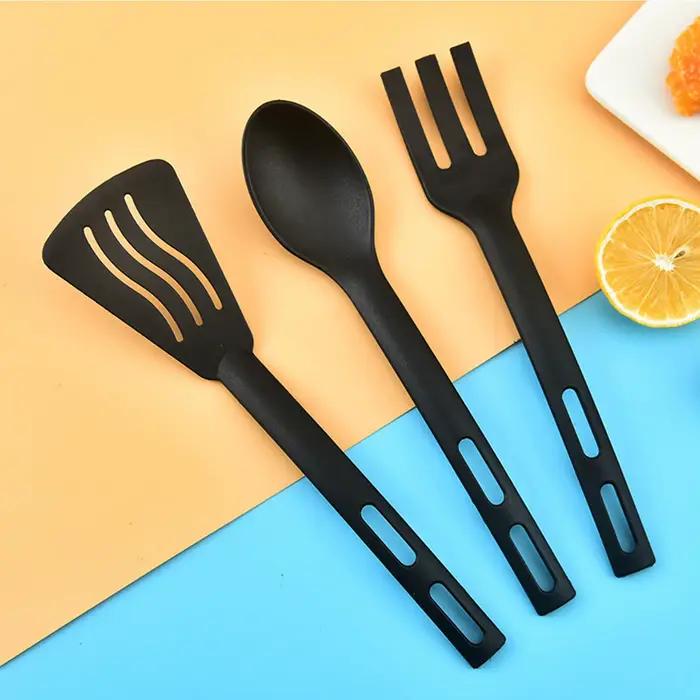 Ensemble d'ustensiles de cuisine résistants à la chaleur