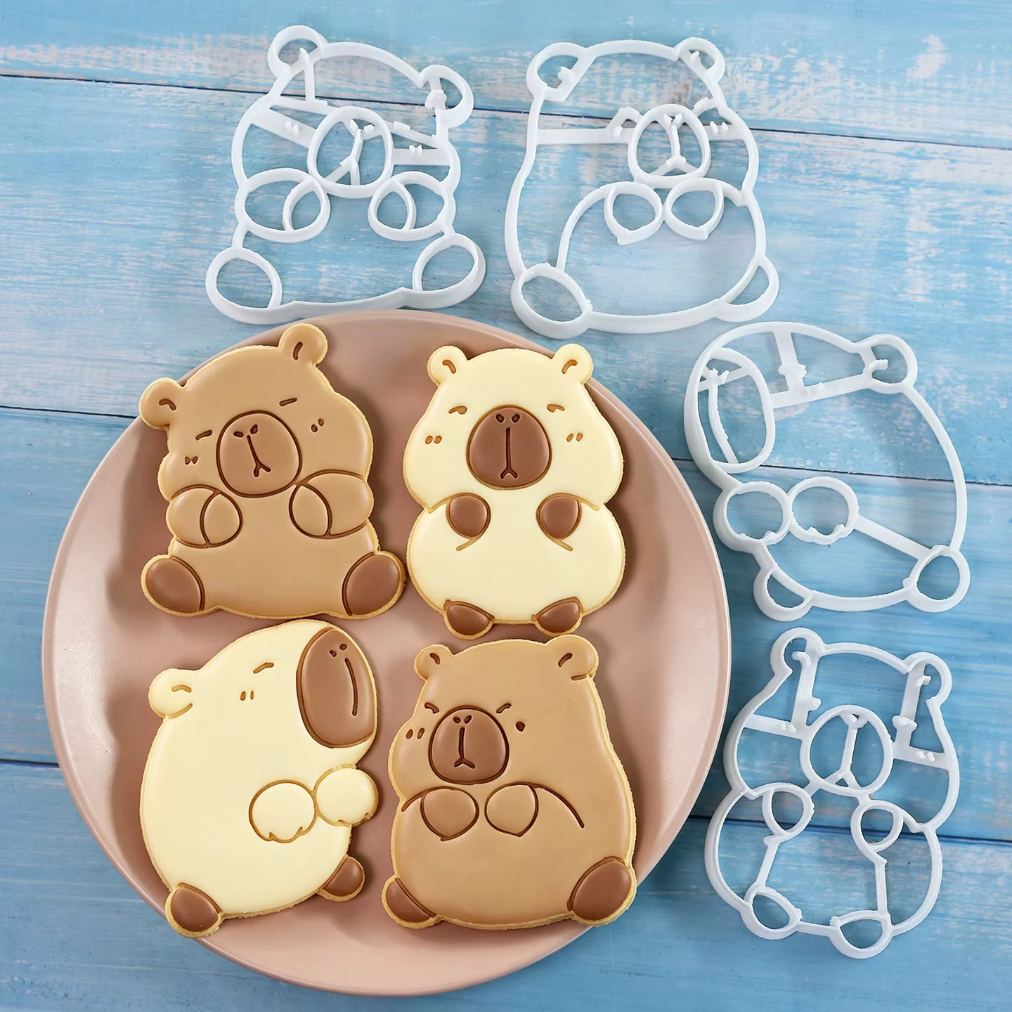Lot de 4 emporte-pièces mignons en forme de capybara, moules à biscuits de dessin animé pour la pâti